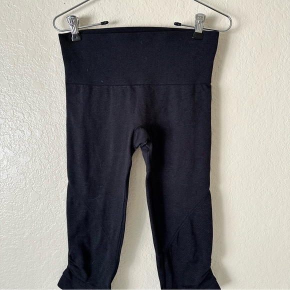 Lululemon Ebb And Flow Crop II leggings size 4 - Picture 3 of 15
